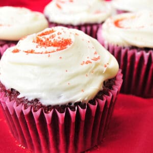 red velvet cupcakes copy